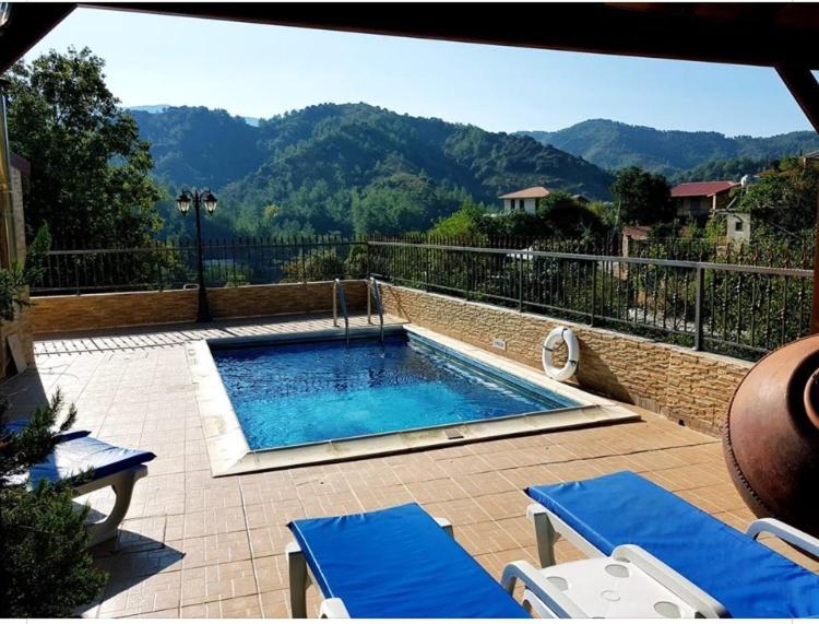 The Love Holiday House Tris Elies Exterior foto