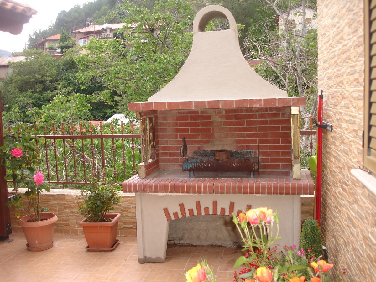 The Love Holiday House Tris Elies Exterior foto